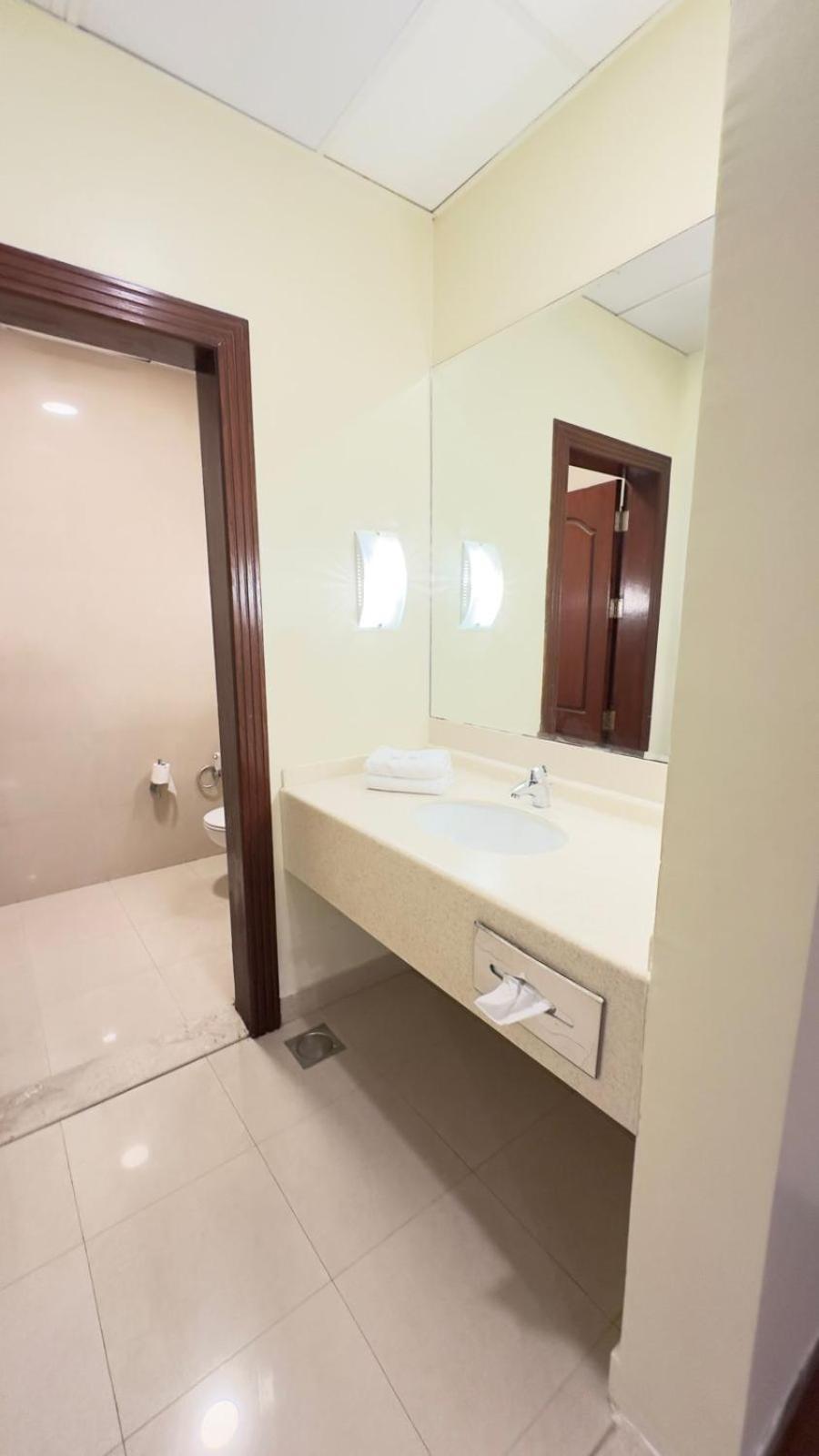 The Palace Suites Al Khobar Exteriör bild