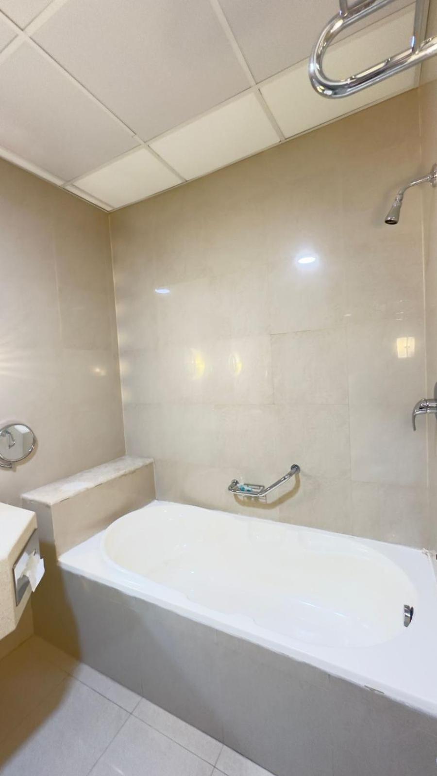 The Palace Suites Al Khobar Exteriör bild