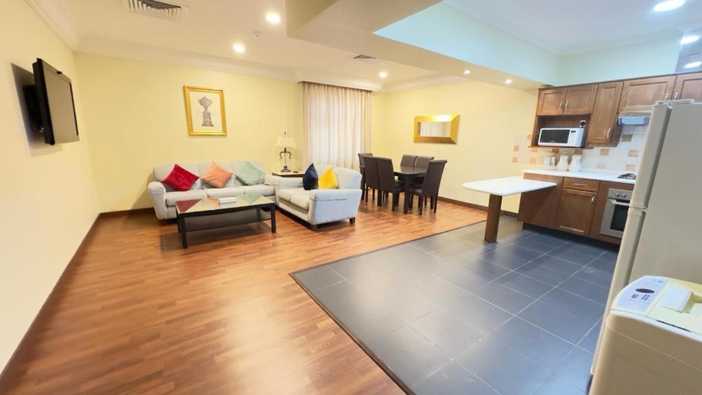 The Palace Suites Al Khobar Exteriör bild